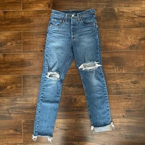 501 Levi Ripped Jeans